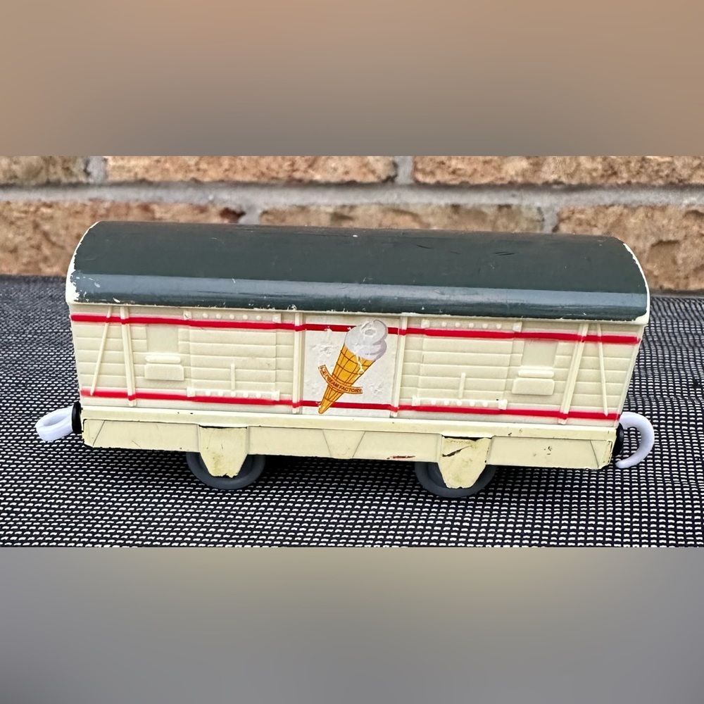 Thomas & Friends well-loved Ice Cream Factory Cart